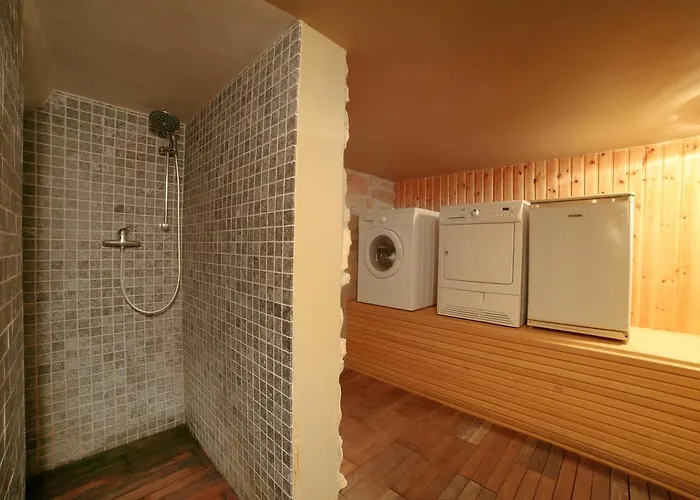 Dolce Casa Pool And Sauna בית נופש